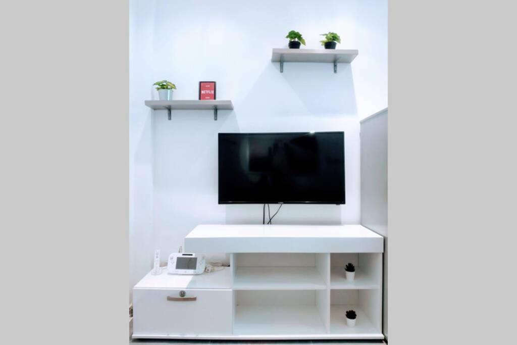 Prima Lodging - Deluxe Apartment Tesalonika Bagian luar foto